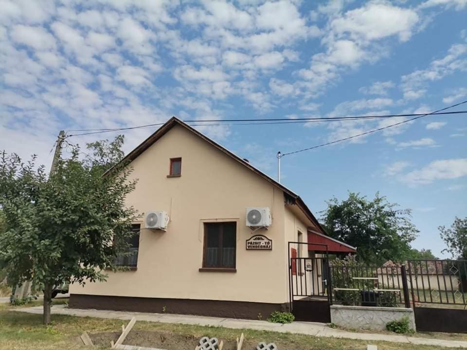 Pazsit-To Vendeghaz Apartment Bekesszentandras Exterior photo